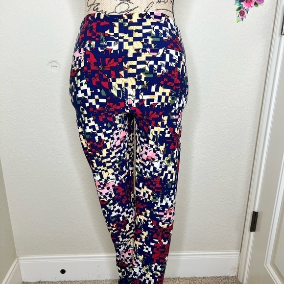 LuLaRoe Christmas Digital Print Santa & poinsettia flower Leggings one size - Picture 2 of 9